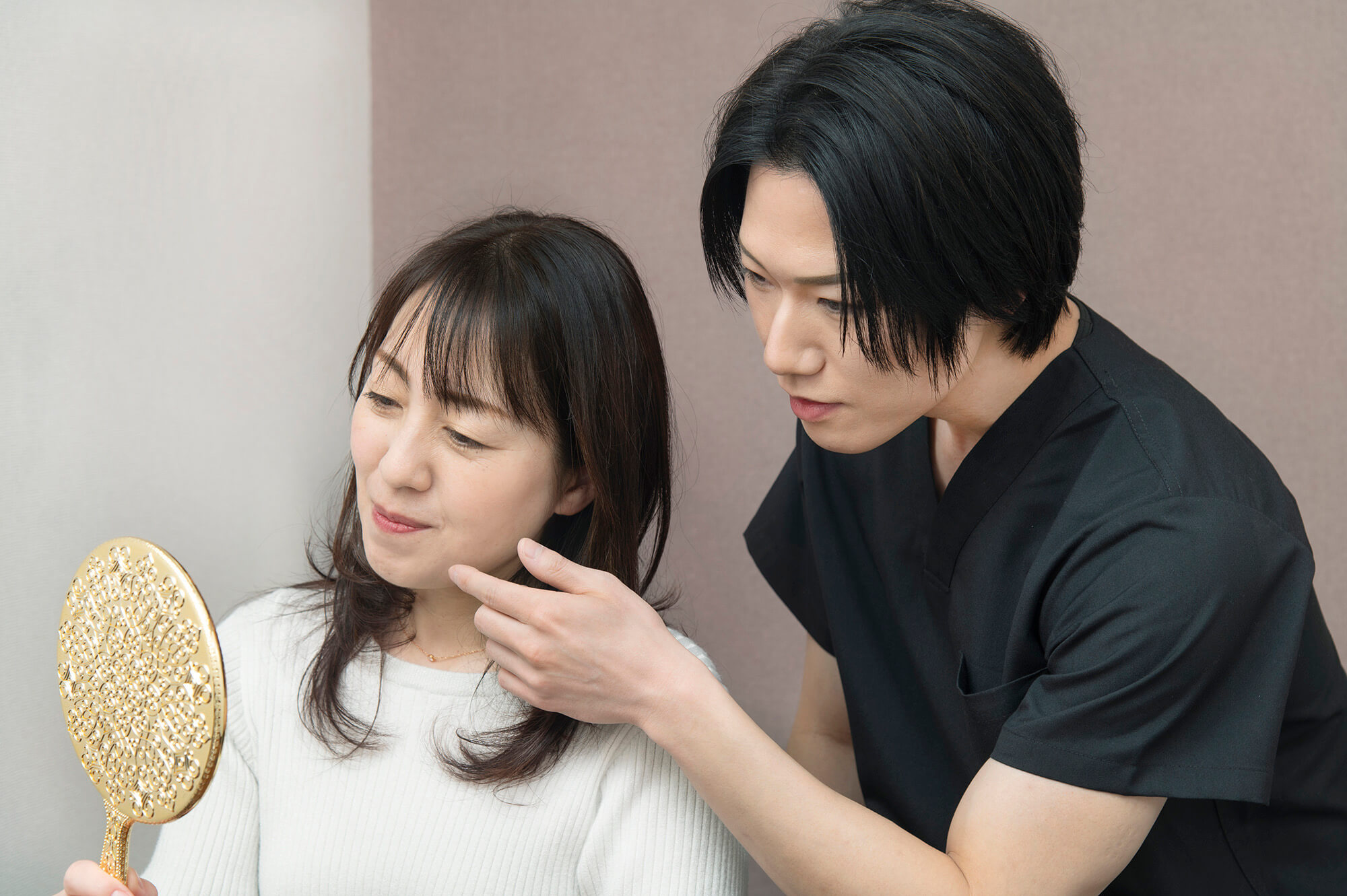 美容鍼で「顔が下がる」と感じたことがある方へ